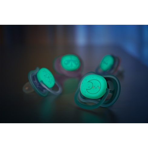 Philips AVENT SCF376/13  Ultra air Nighttime játszócumi 6-18 hó  - fiús mintás 