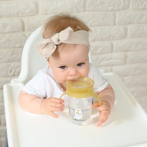 Akuku Non-Spill Cup 9+ varázslatos pohár 240ml - sárga 