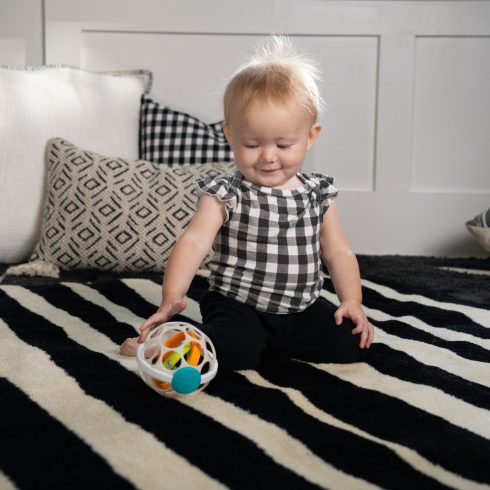 Baby Einstein OBALL Játék Oball Grip & Spin Oball 0 hónapos kortól