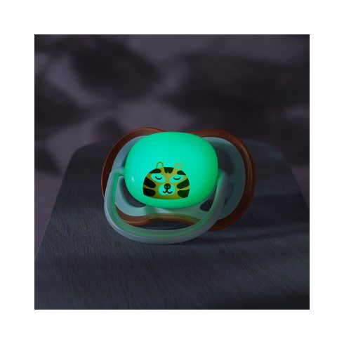 Philips AVENT SCF376/24  Ultra air Nighttime játszócumi 0-6 hó - lajhár/tigris , 2db