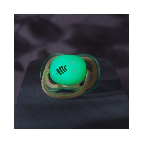 Philips AVENT SCF376/31 Játszócumi Ultra air éjszakai 6-18hó neutral 2db