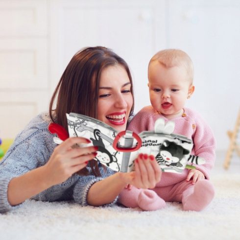 Akuku érzékfejlesztő babakönyv - Animal kingdom