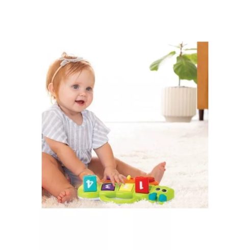 Infantino készségfejlesztő hernyócska