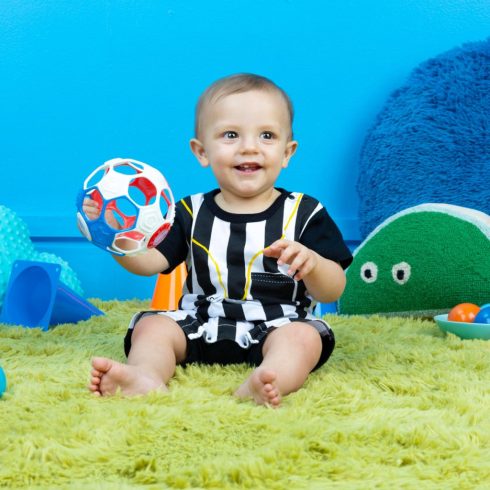 Bright Starts Oball RATTLE GOALS™ 10 cm - Red, White & Blue 0hó+