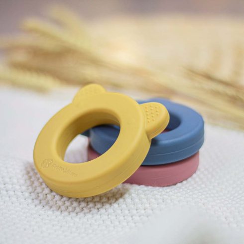 P&M Beary Szilikon rágóka csörgővel Intense Ochre 0m+