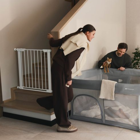 Kinderkraft Safe Snap biztonsági ajtórács 75-82 cm - fehér