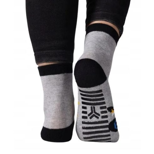 Yo! Pamut félfrottír zokni  ABS Csúszásgátlós  (20-22) - cápa autó 