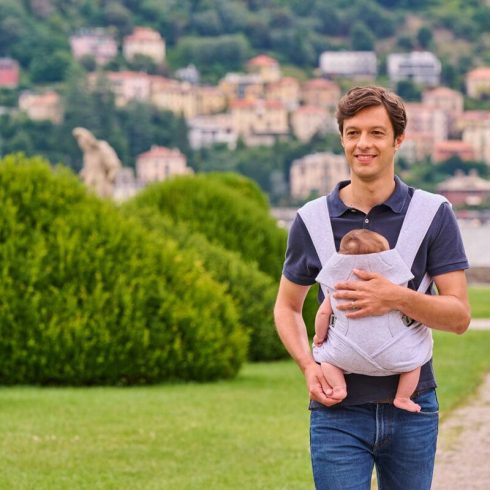 Chicco Boppy ComfyGrow hordozókendő
100% pamut 3,5 kg -15 kg - Light Grey