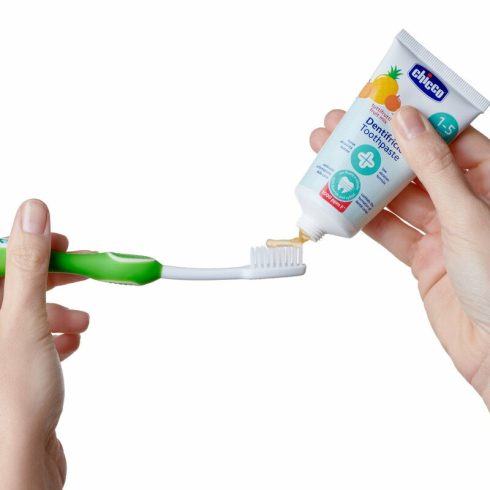 Chicco Vegyes gyümölcs ízű fogkrém 50 ml fluoridos xilittel Tuttifrutti 1-5 év